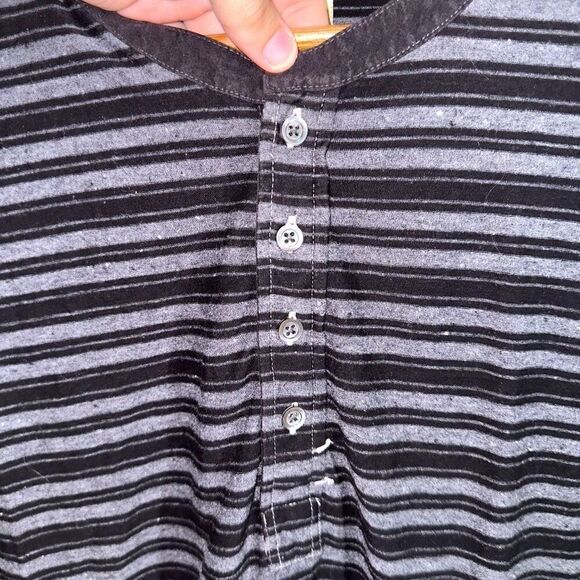 Billy Reid Black & White 3 Button Henley Shirt Size XL - Picture 4 of 8